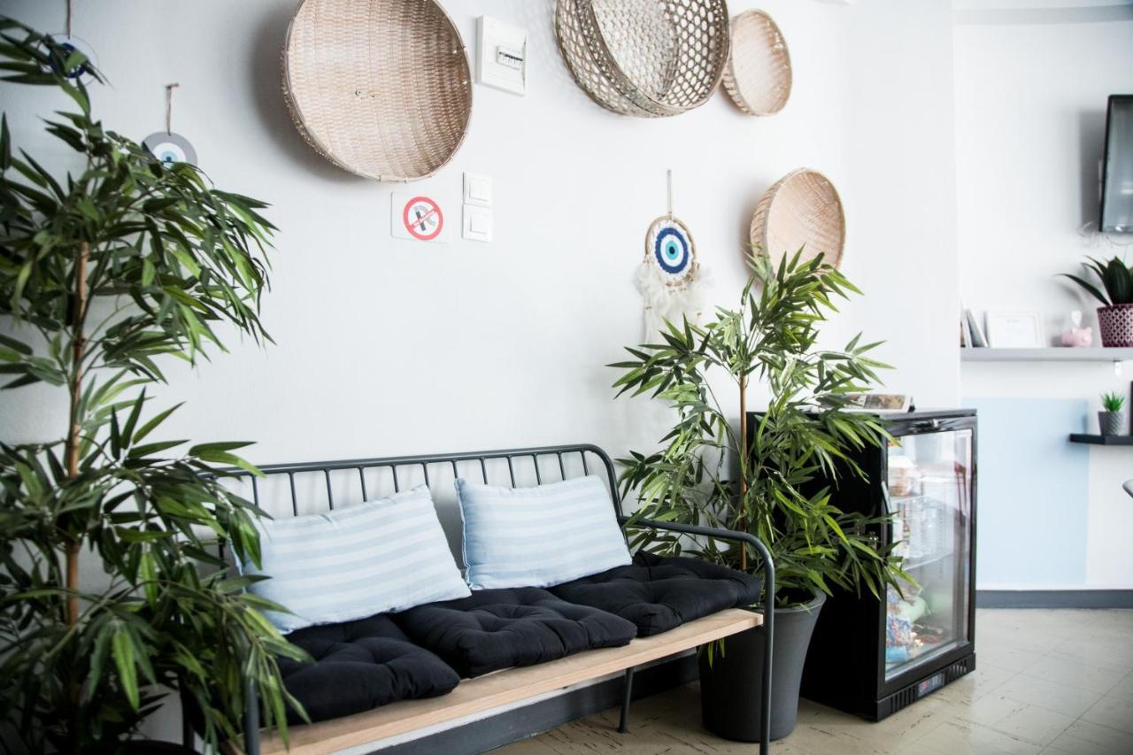 Thanasis Place Hostel
